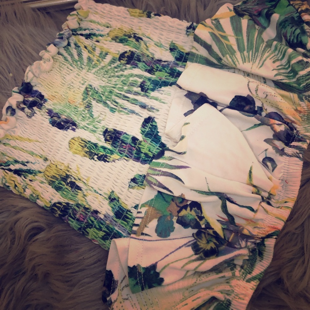 Shoulderless Top
